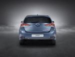 Toyota Auris Hybrid 2015 года